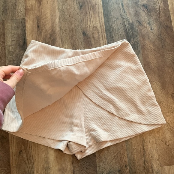 skort - Picture 3 of 6